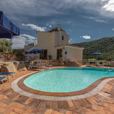 Apartment Stunning Bouganvillage 2 Bedroom Num1323